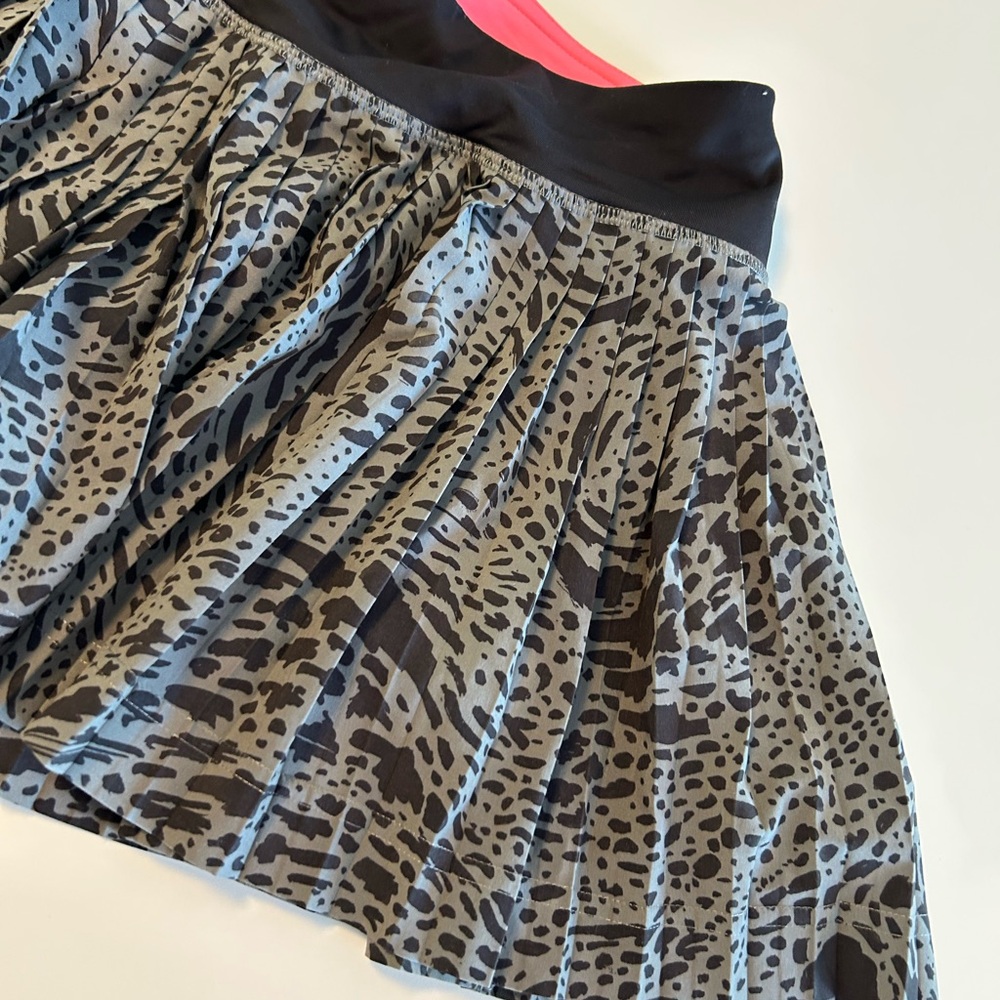 Lululemon Pleat To Street Skirt II, Slate Black, Gray, Pink Skirt, Lined, Sz S - Picture 3 of 11
